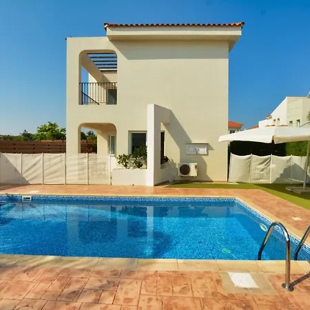 Island Villas Cyprus - 020 - A Families Friendly 4 Bedroom With A Pool *