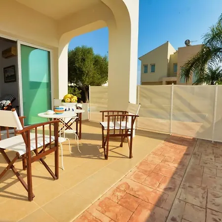 Island Villas Cyprus - 020 - A Families Friendly 4 Bedroom With A Pool Villa