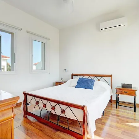 Island Villas Cyprus - 020 - A Families Friendly 4 Bedroom With A Pool Villa *