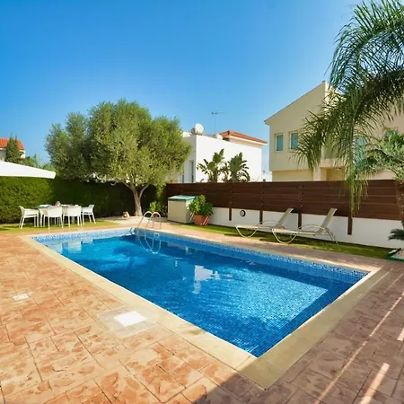 Island Villas Cyprus - 020 - A Families Friendly 4 Bedroom With A Pool