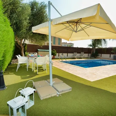 Island Villas Cyprus - 020 - A Families Friendly 4 Bedroom With A Pool Villa *