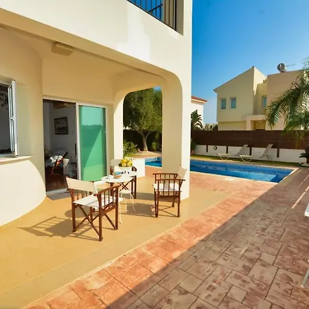 Island Villas Cyprus - 020 - A Families Friendly 4 Bedroom With A Pool Villa Protaras